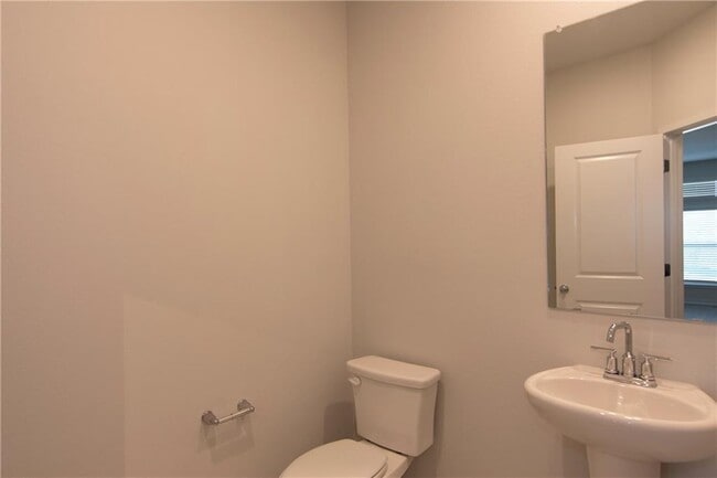 Building Photo - 391 W South St