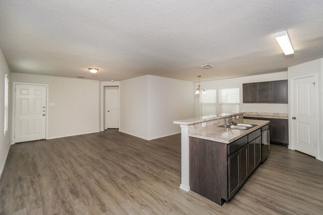 Building Photo - 9315 Evening Shade Ct