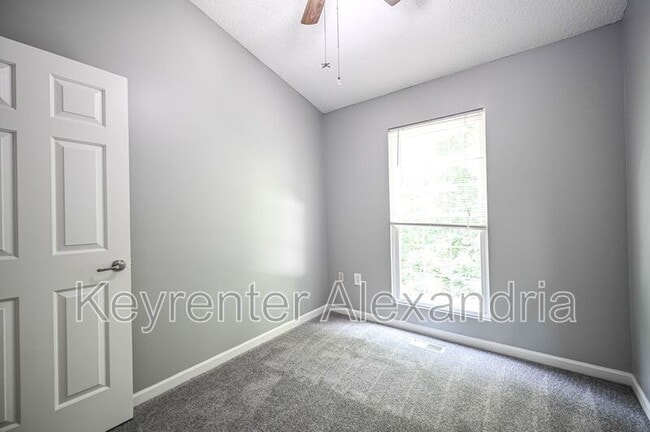 Building Photo - 7107 Tolliver St