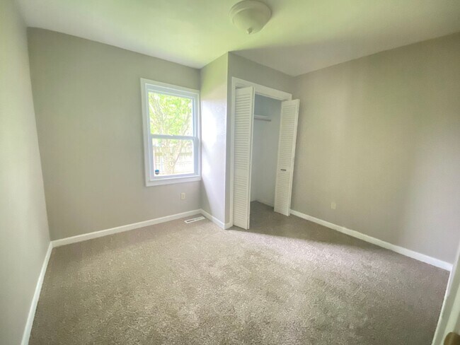 Primary Photo - LEASING