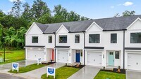 Building Photo - Great floor plan, Washer and Dryer Include...