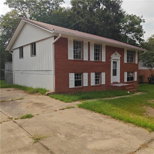 Building Photo - 423 Alabama Ave