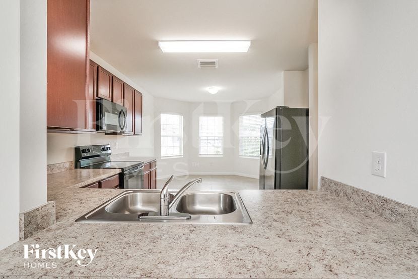 Building Photo - 441 SW 24th St