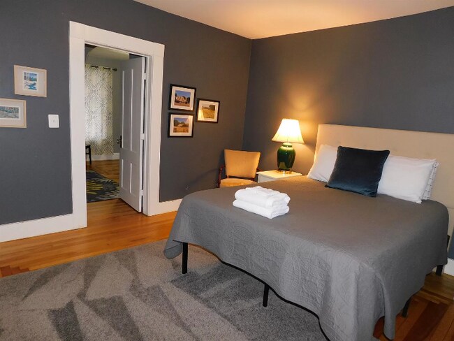 Building Photo - 46 Kingsley Ave