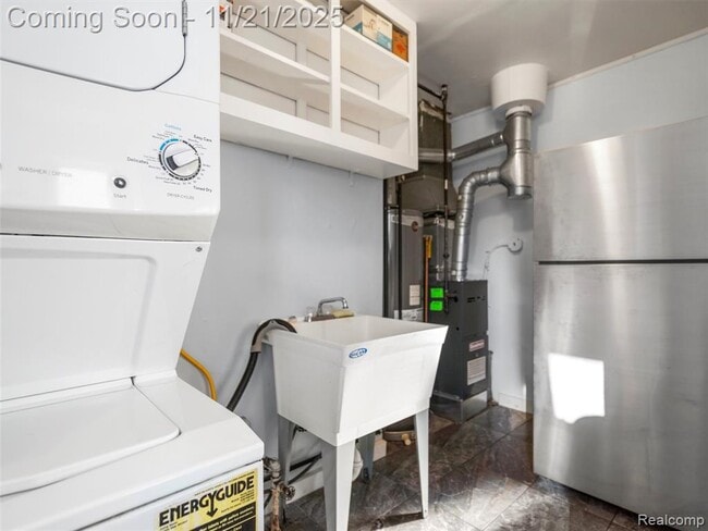 Building Photo - 1320 E Goulson Ave