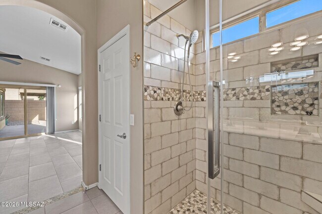 Building Photo - 9627 N Melandra Way