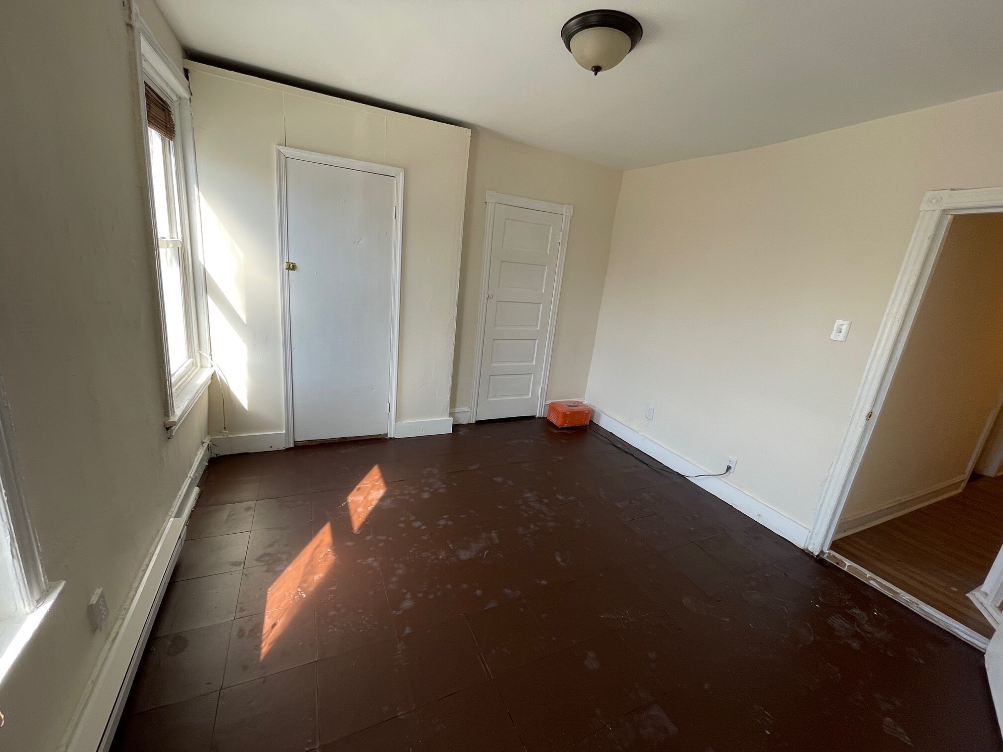 Building Photo - 735 W Russell St