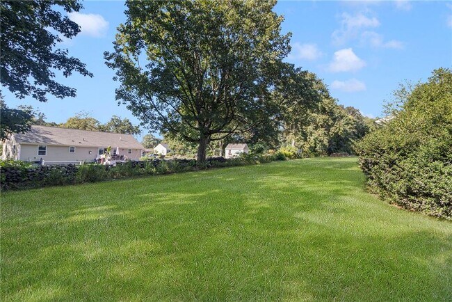 Building Photo - 27 Westwood Dr