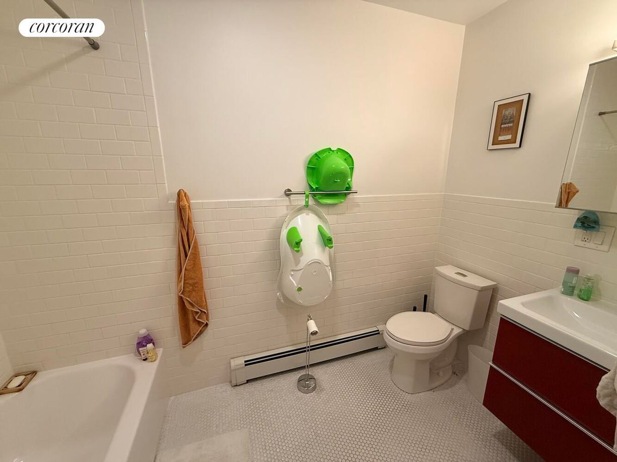 Building Photo - 1360 Prospect Pl