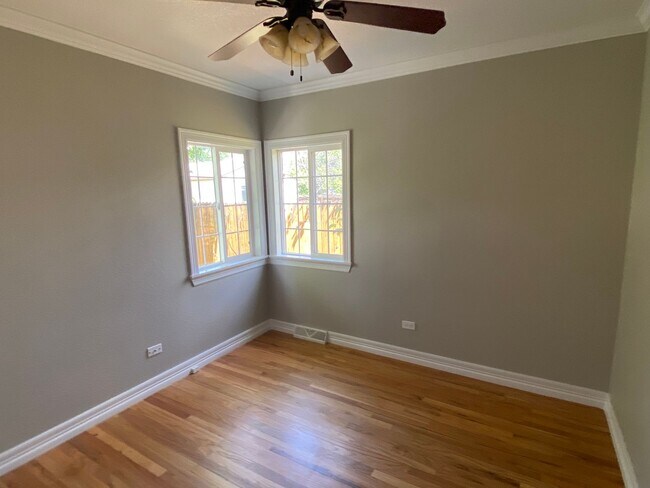 Building Photo - Charming Updated 3-Bedroom Home Just North...