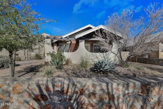 Building Photo - 2901 Grant Ave