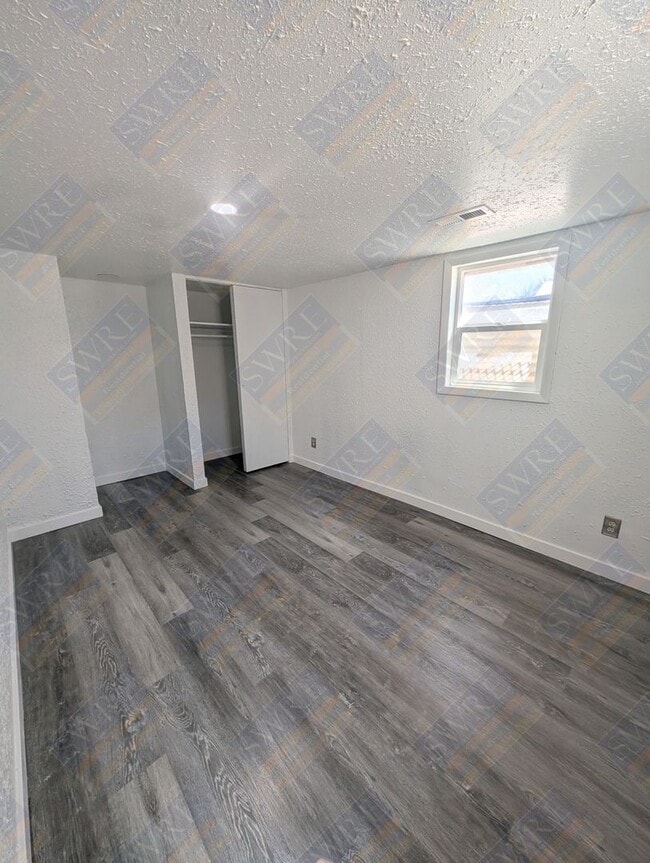 Building Photo - 1036 McKinley Ave