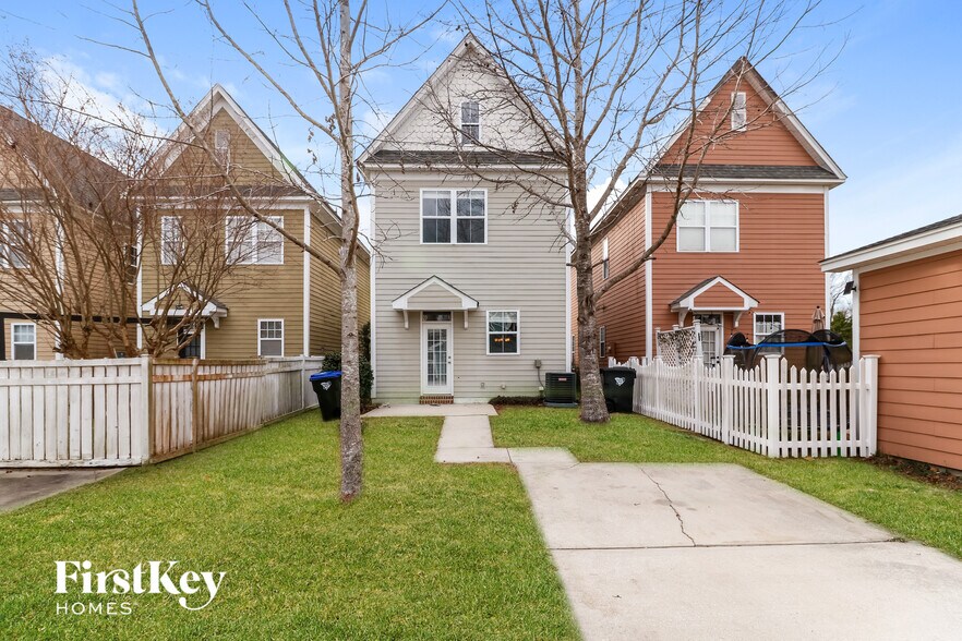 Building Photo - 103 Barberry St