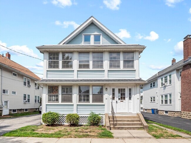 Primary Photo - 48 Cleveland St
