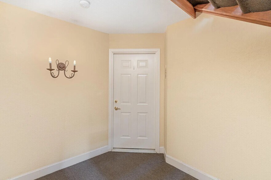 Building Photo - 1548 Butler Ct