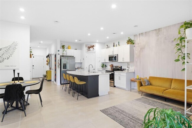 Building Photo - 8605 Lunar Skye St