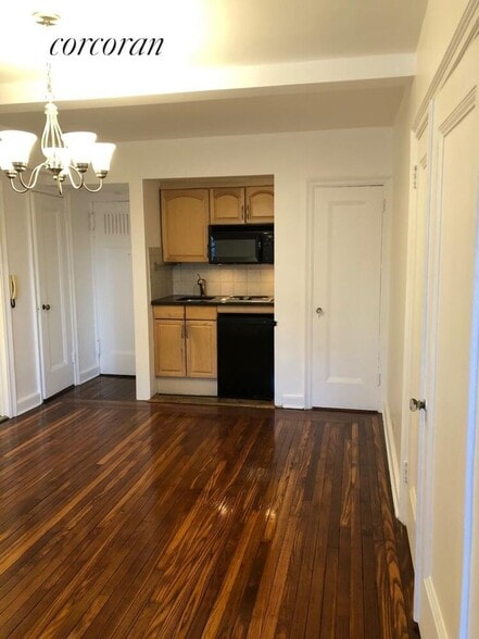 Primary Photo - 5 Tudor City Pl