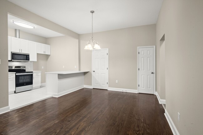 Building Photo - 4902 McKinney St