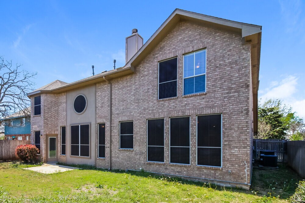 Building Photo - 1483 Applewood Dr