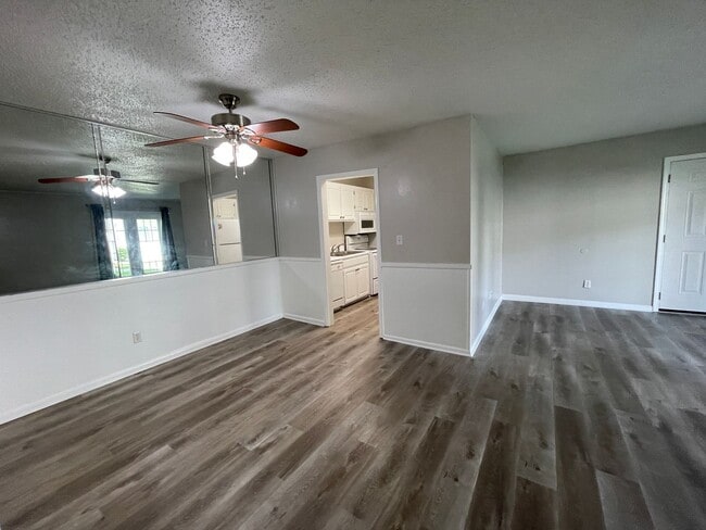 Building Photo - For Lease - 2BR/1BA at Landmark Condominiums!