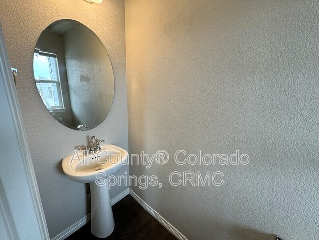 Building Photo - 10782 Yuba Dr