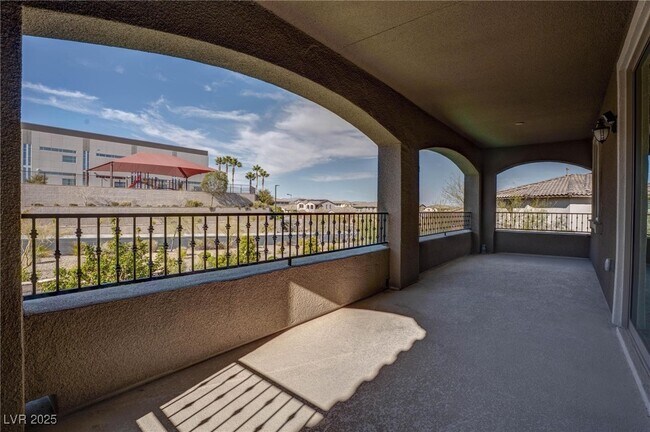 Building Photo - 11952 Girasole Ave