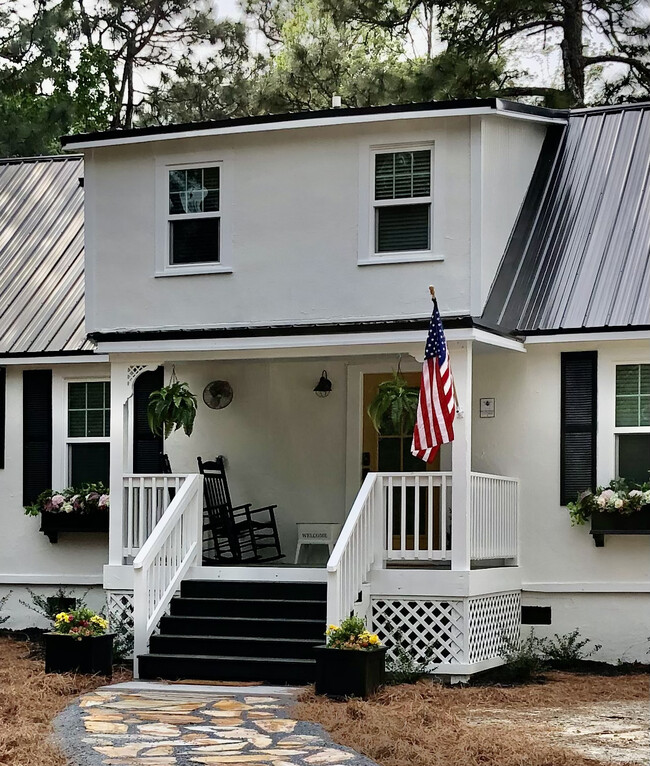 Front Entrance and Porch - 880 N Ashe St