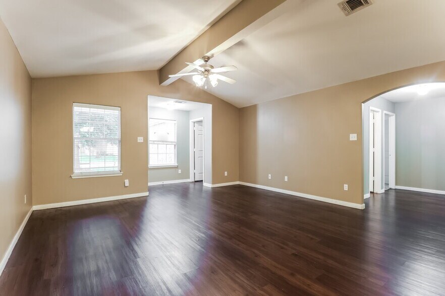 Building Photo - 28918 W Pecos River Ct