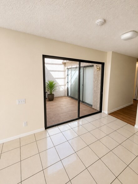 Building Photo - 48973 Canyon Crest Ln