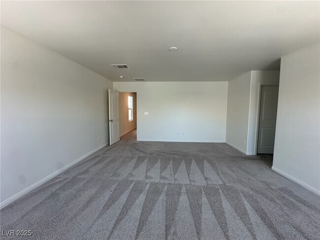 Building Photo - 6988 Sylmar Ave