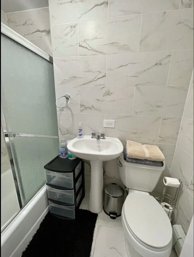 Building Photo - 446 W 50th St