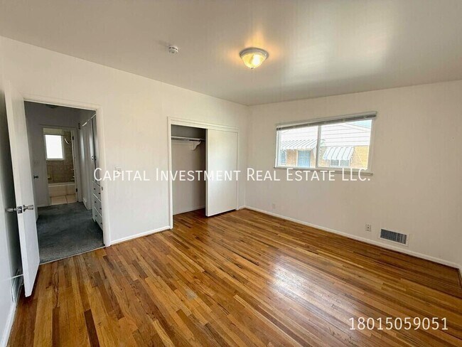 Building Photo - 421 N Oakley St