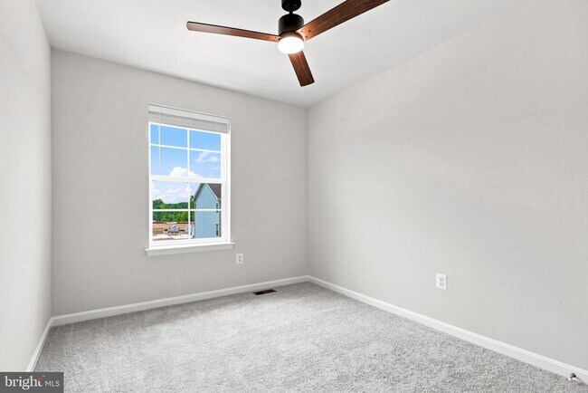 Building Photo - 417 Seeback Dr