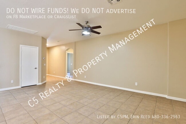 Building Photo - 3335 E Yucca St