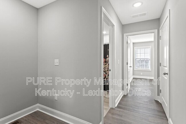 Building Photo - 1048 Judah Bear Blvd