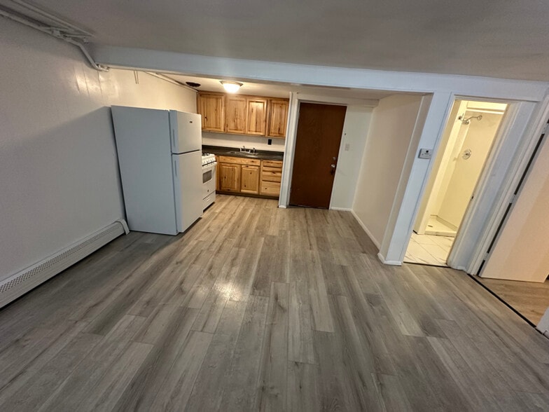 Building Photo - 1445 Lacey St