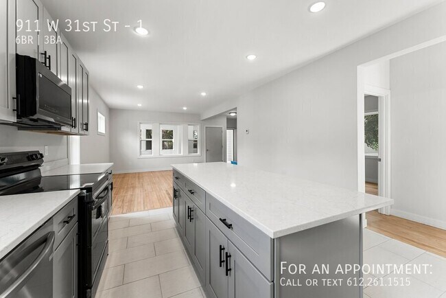 Building Photo - 911 W 31st St