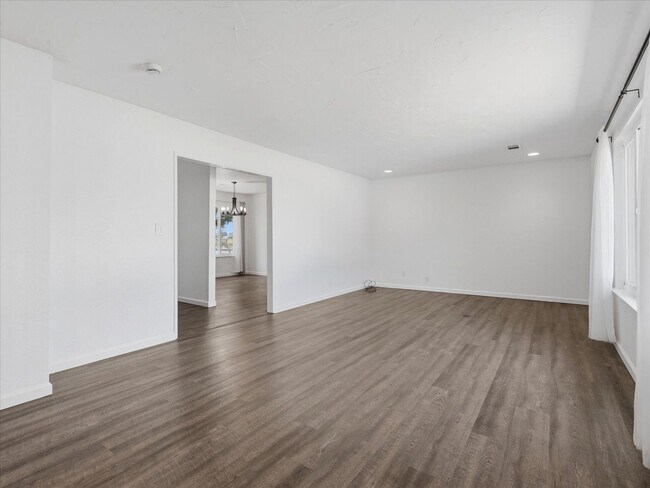 Building Photo - 4 Bedroom Home for Rent in Sanger | Sierra Views | 2,140± Sq. Ft. | Lawn Care Included