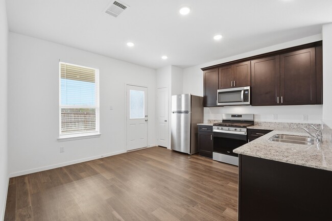 Building Photo - 24721 Cherry Log Ln