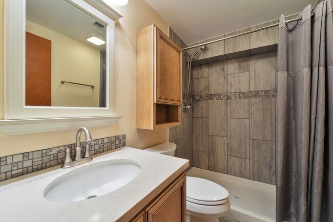 Building Photo - Fantastic 4 Bed 3.5 Bath in Aurora!