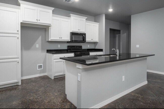 Building Photo - 6703 Star Ln