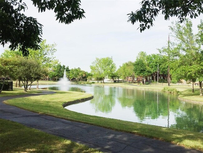 Building Photo - 22539 Bristolwood Ct