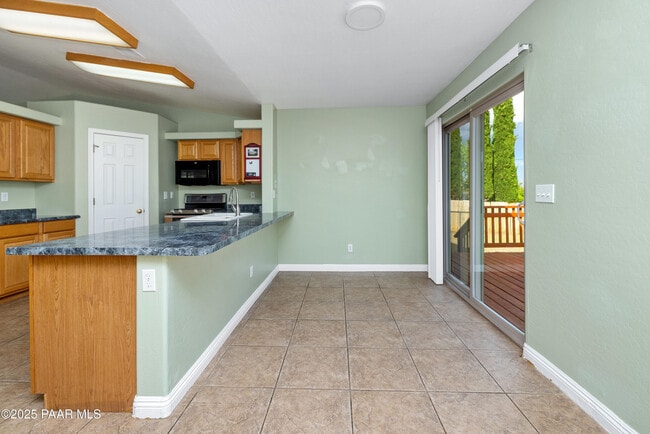 Building Photo - 3401 N Catherine Dr