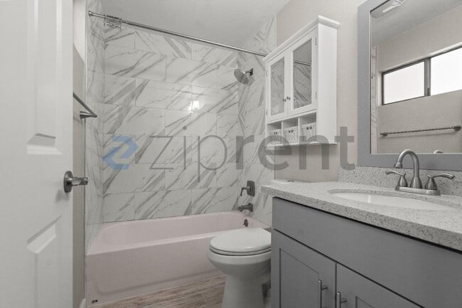 Building Photo - 2020 Grant Ave S