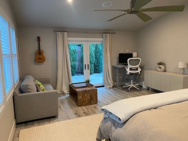Building Photo - 250 Avenida Monterey