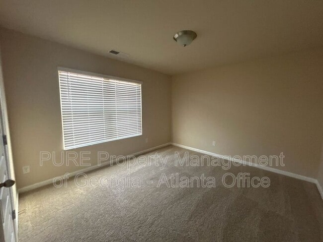 Building Photo - 156 Sunland Blvd