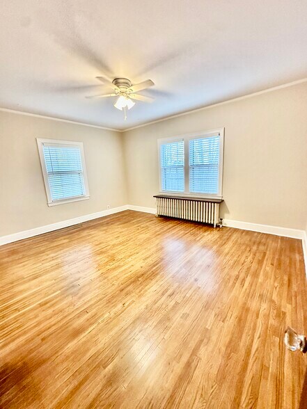 Building Photo - 3540 Irving Ave S