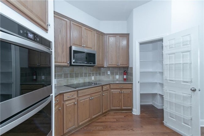 Building Photo - 2611 Salerno Pl