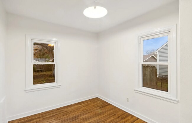Building Photo - 1217 Scott Ave