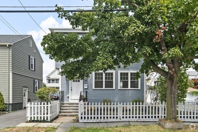 Building Photo - 57 Yale St